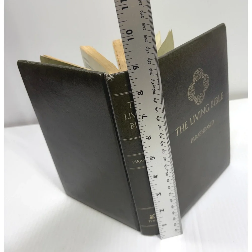 The Living Bible Paraphrased Tyndale House 1973 Vintage Green Hardcover Bible